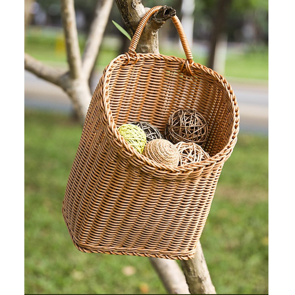 Woven Hanging Wicker Basket for Door, Rattan Hanging Wall Baskets for Garden Farmhouse Home (Brown)