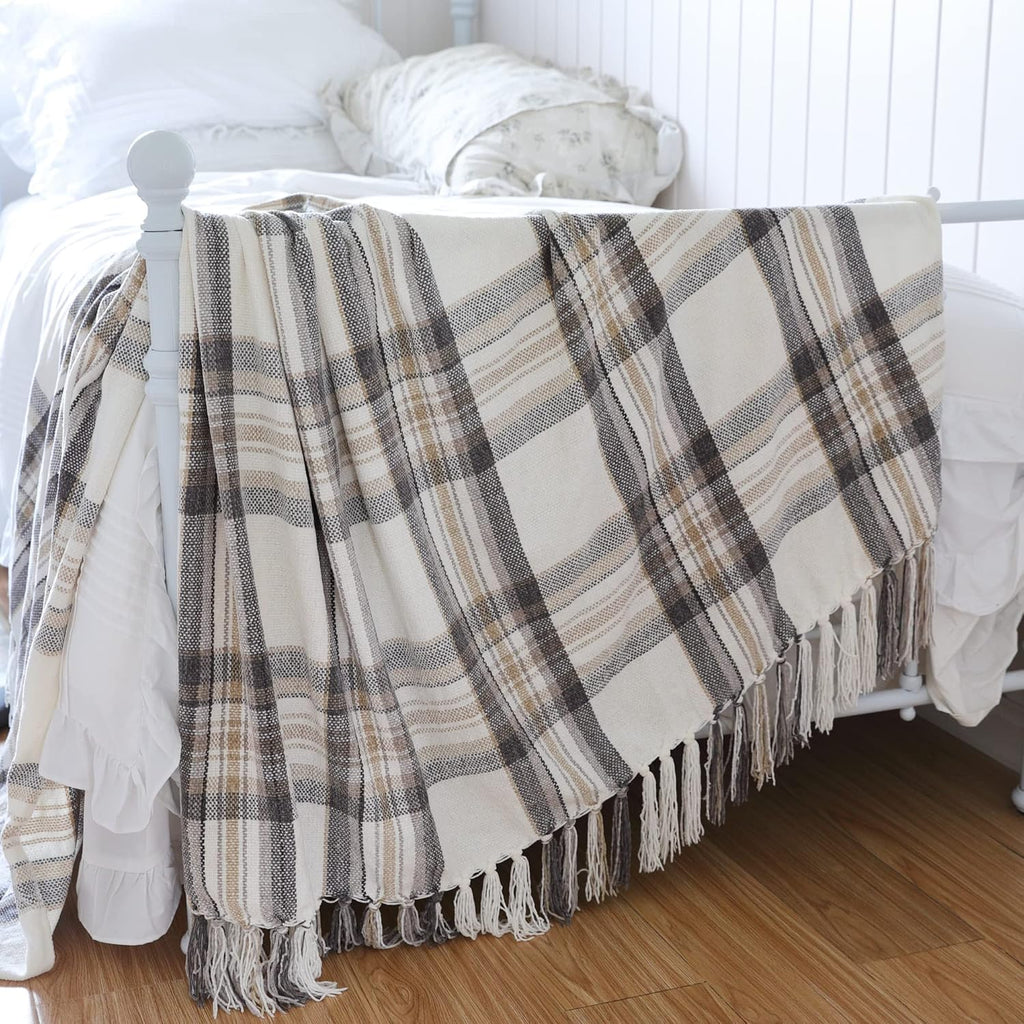 Farmhouse Plaid Chenille Throw Blanket, Velvety Grey Taupe and Ivory White Decorative Tartan Throw with Fringe, 50 x