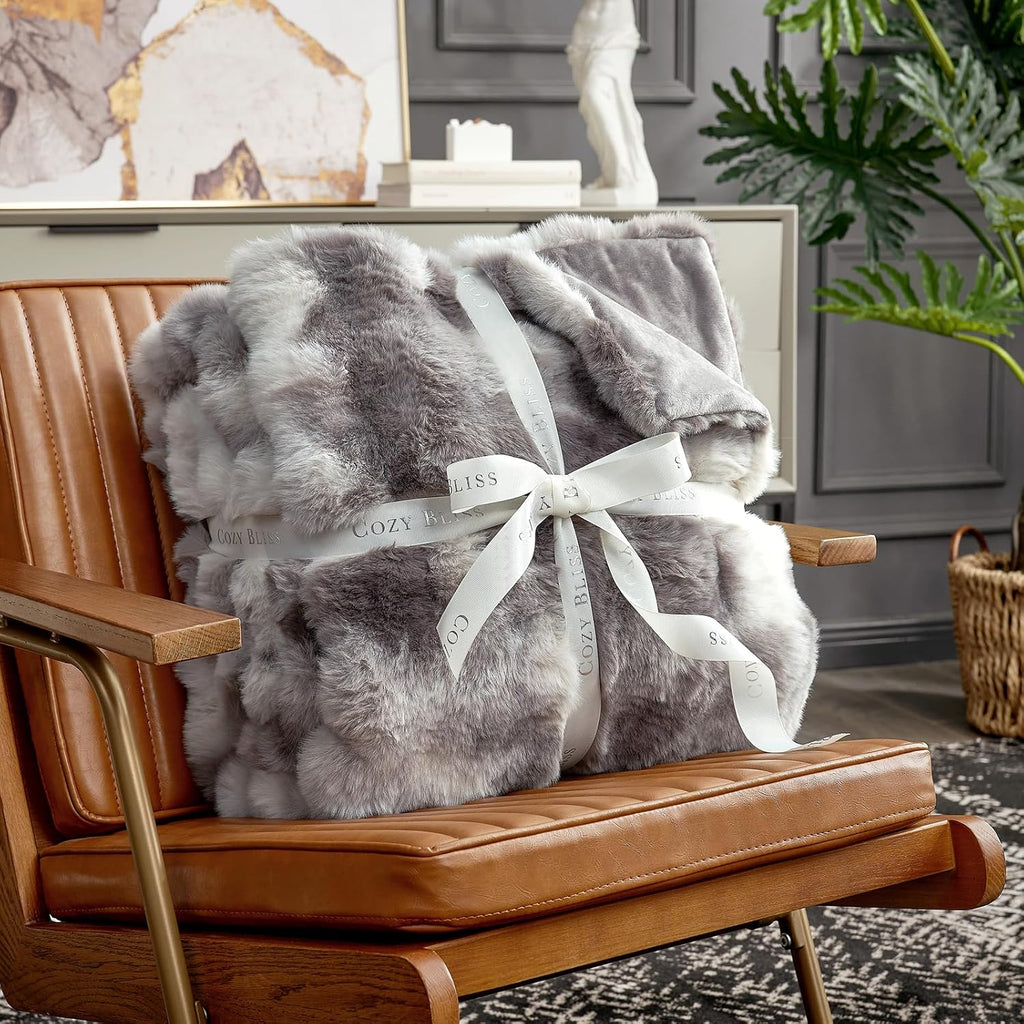 Faux Fur Throw Blanket for Bed King Size, Fuzzy Soft Plush Thick Bubble Blanket for Sofa Bedroom Living Room, 90 * 90