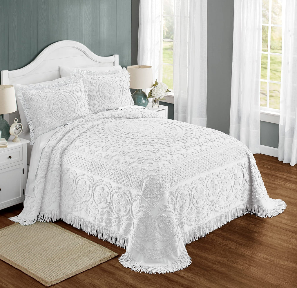 Emily Floral Chenille Bedspread (White, Full)