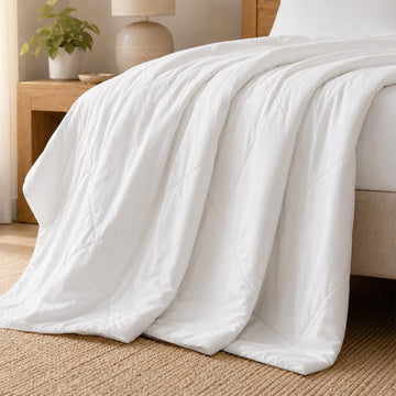 Lightweight Cooling Comforter, 100% Viscose from Bamboo Shell and Fill, Breathable Duvet Insert with Gentle Weight