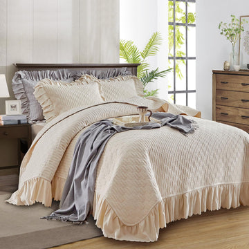 Ruffled Quilt Bedding Set 96 * 108 in - 3 Pieces Solid Shabby Chic Farmhouse Ruffles Rustic Coverlet