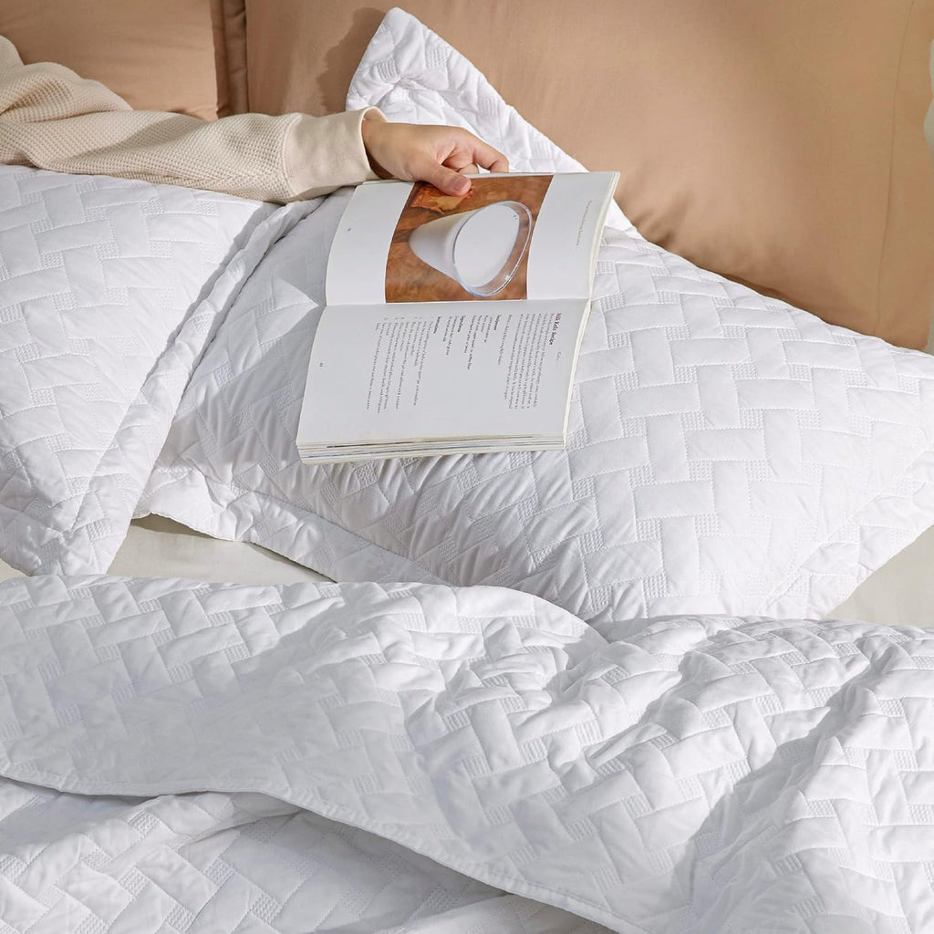Quilts Queen - Lightweight Bedspreads Queen with Basket Weave Pattern, Soft Quilt Bedding Set, White Comforter Set