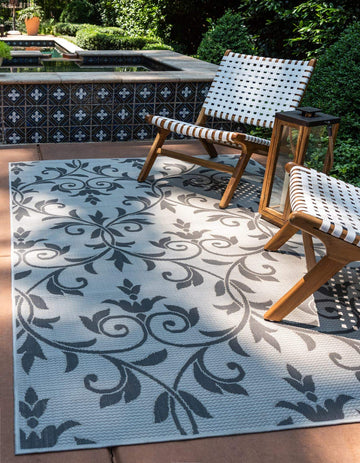 Outdoor Botanical Collection Area Rug - Victorian (2' x 3' 1" Rectangle, Gray/ Silver)
