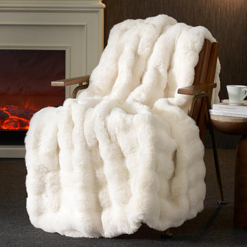 Faux Fur Throw Blanket, Ultra Soft Fuzzy Plush Bubble Blanket for Couch, Bed & Living Room, 60"x80", Cream White