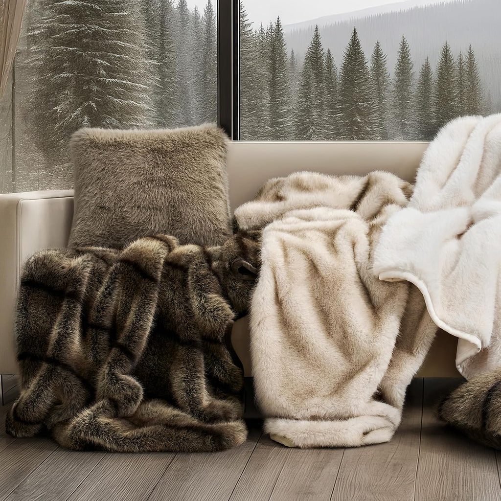 Luxury Faux Fur Throw Blanket, 50"x60", Tipped Golden Fox | Fluffy Faux Mink Blanket, Soft Cozy Plush, Thick Warm
