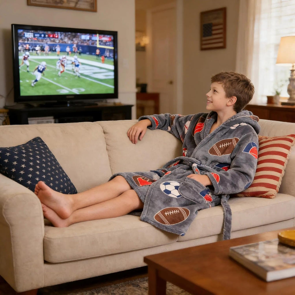 Boys Fleece Robe, Hooded Soft Fuzzy Bathrobe for Kids