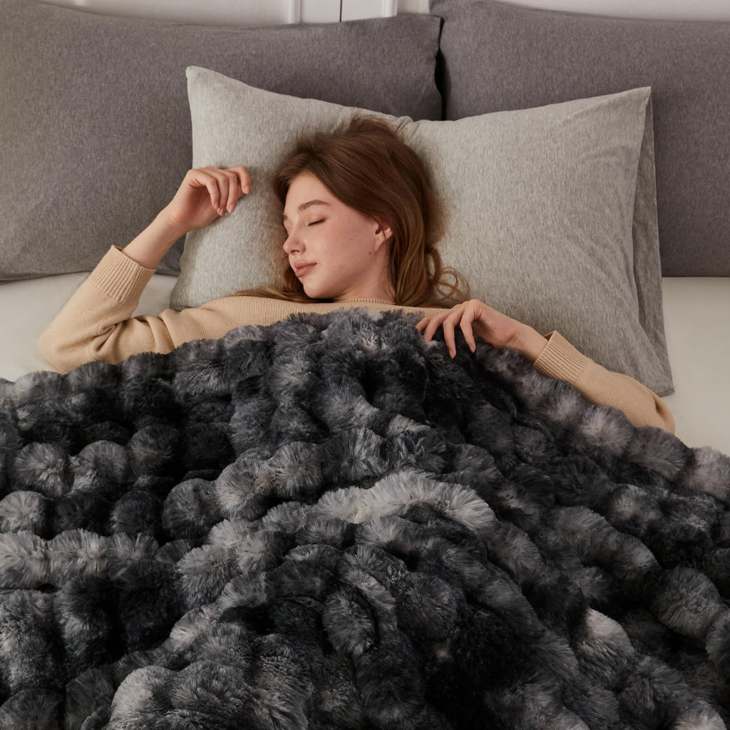 Soft Bubble Faux Fur Throw Blanket, 60"x80", Tie-dye Black