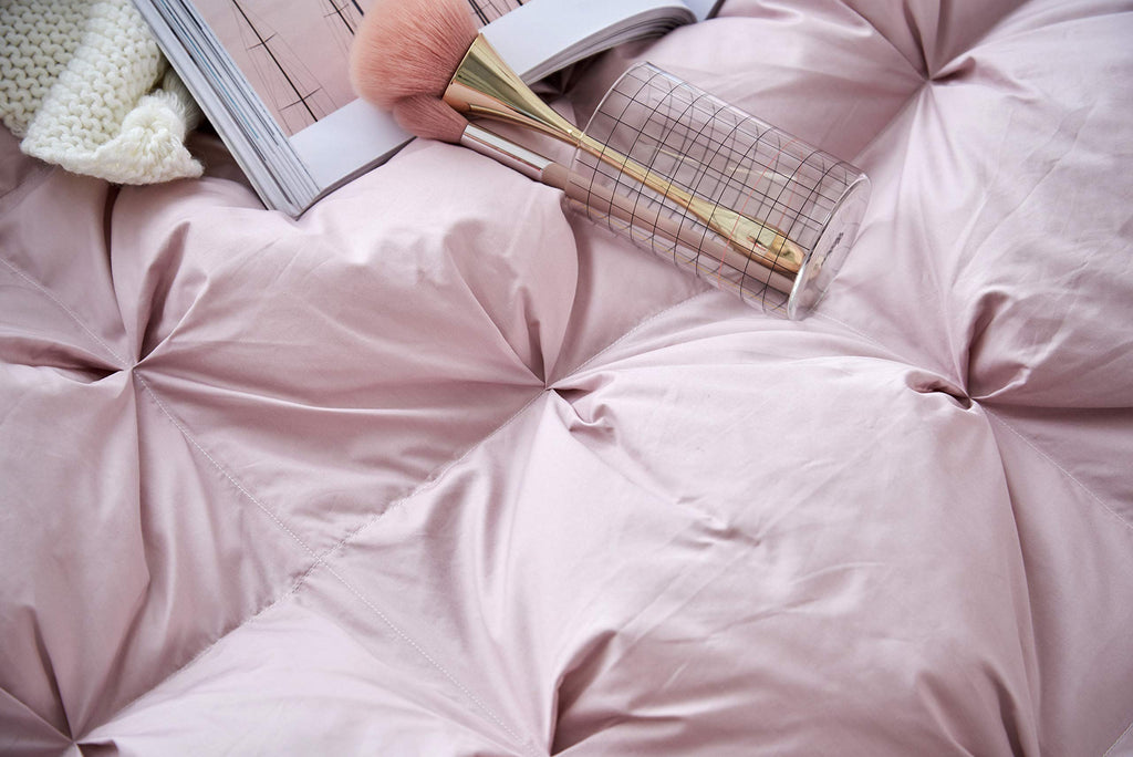 All Seasons Soft Arrow Pleated Goose Down Comforter, 1200 Thread Count 100% Egyptian Cotton Down Proof Fabric 750+