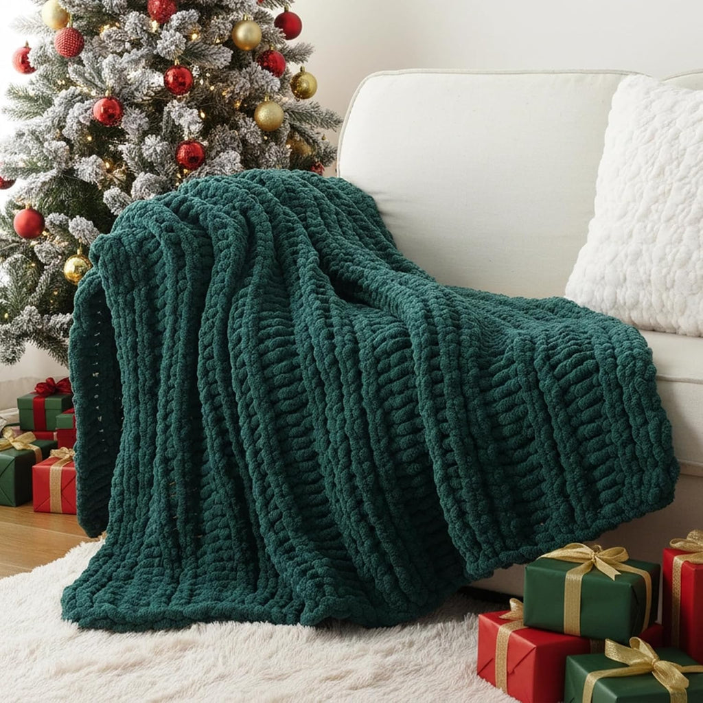 Chunky Knit Throw Blanket for Couch, Christmas, 50"x60", Dark Green