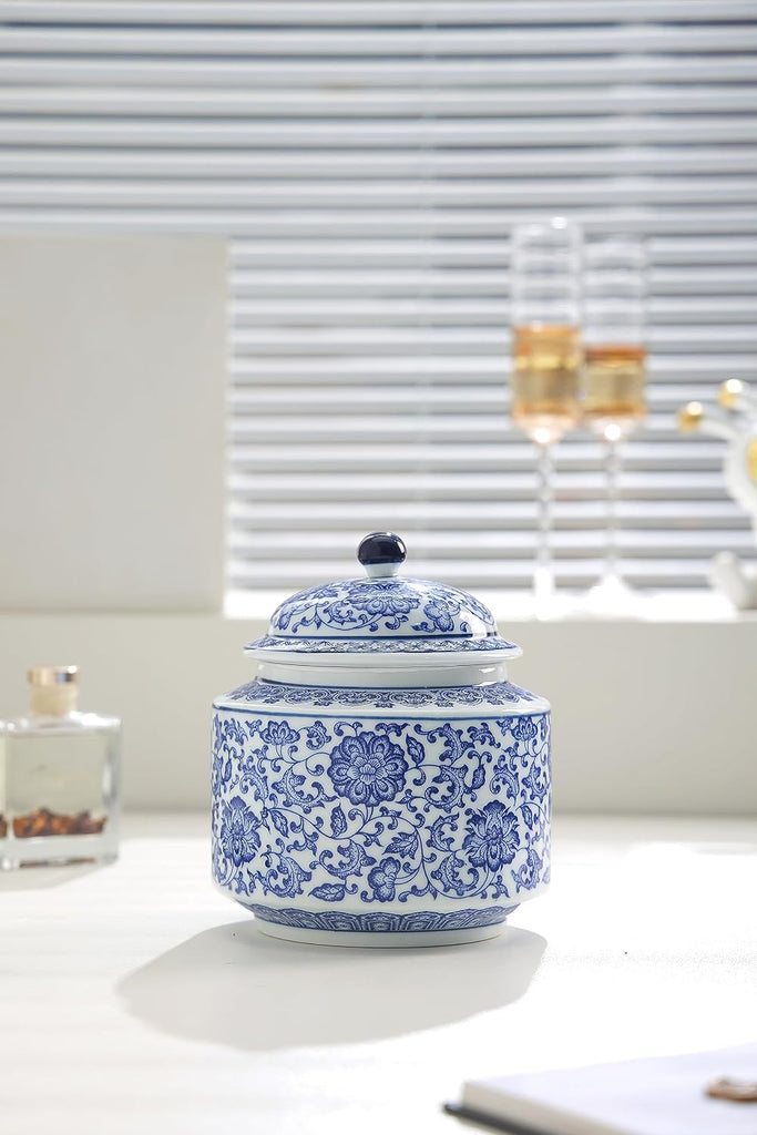 Blue and White Ginger Jar, Chinoiserie Vase, Small Chinoiserie Porcelain Décor, Ginger Jar Vase Decor, Shelf, Table