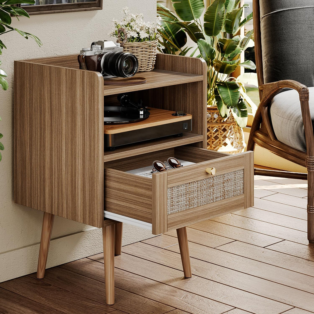 Night Stand Set 2, Nightstands Set of 2 with Charging Station, Rattan Side Tables with Solid Wood Legs, Boho Bedside