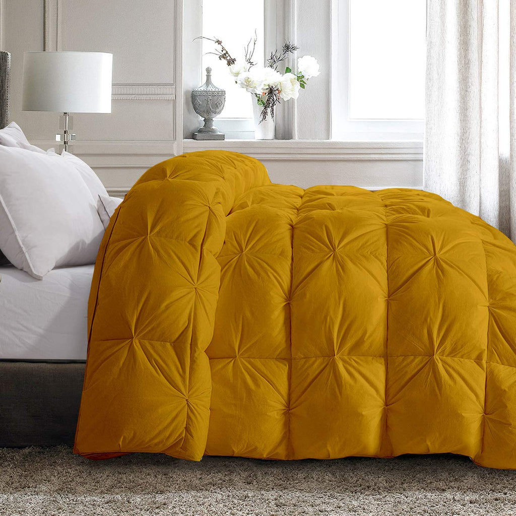 Fluffy Down Alternative 1000 Series 5 Piece Gold Pinch Pleated Bedding Comforter Set (Comforter + 4 Pillow Cases) 500