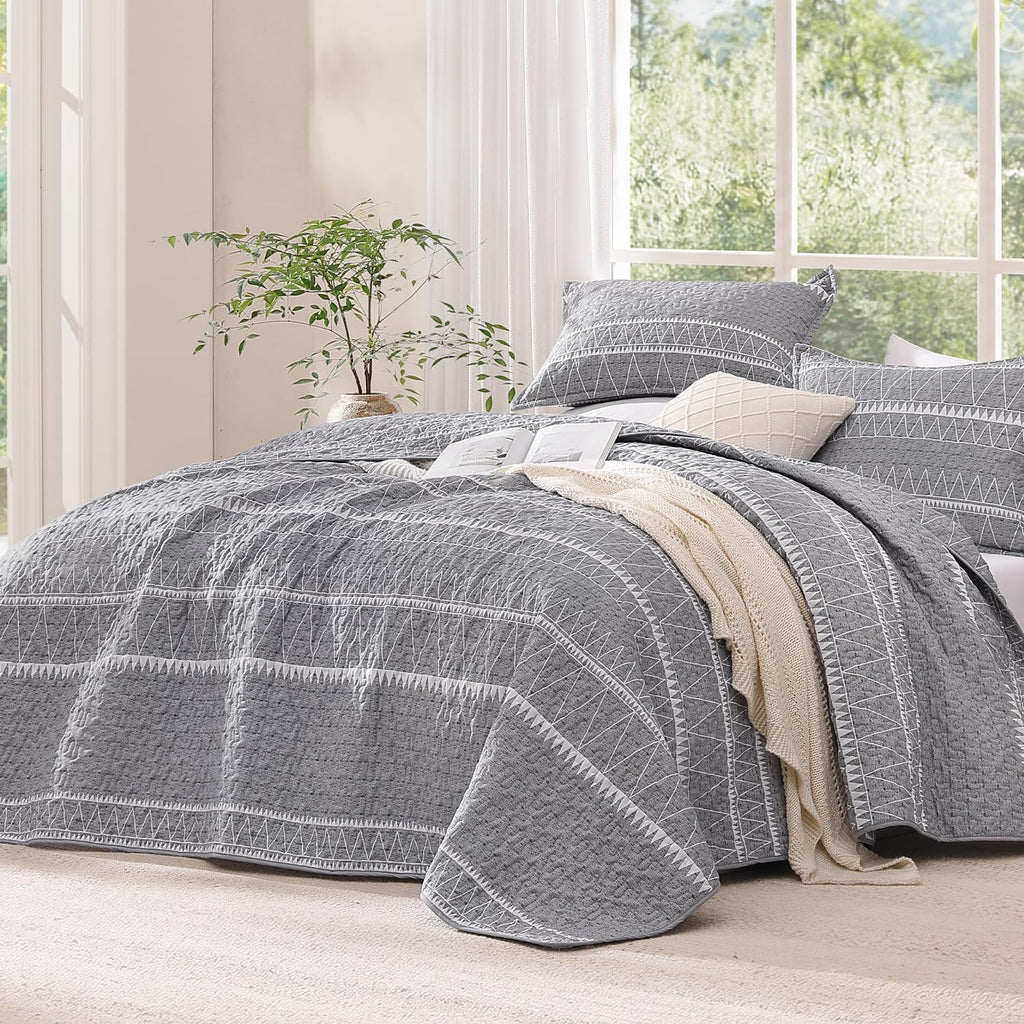 Quilts Queen Grey, 3 Pieces Queen Quilt Bedding Set Boho Lightweight Soft Striped Bedspread for All Season (90"x96")