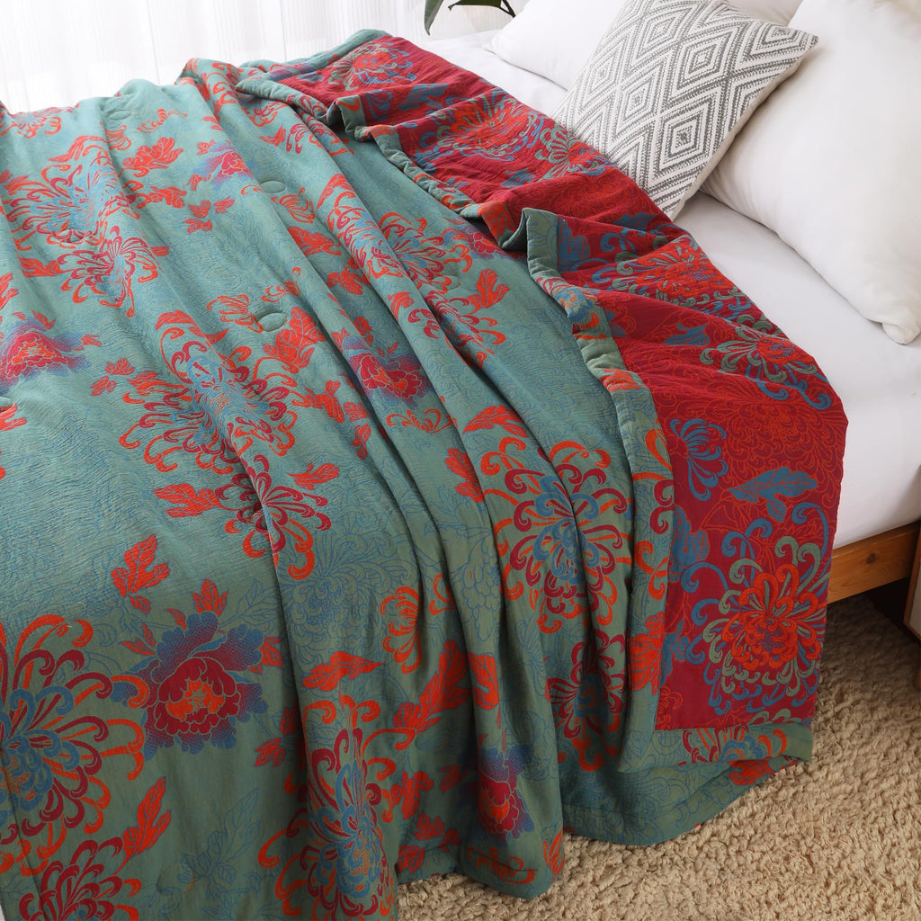 100% Cotton Floral Jacquard Quilt, Soft Lightweight Bed Blanket, 3 Layers Reversible Bedspread Coverlet Breathable