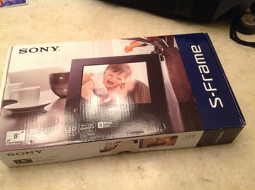 SVGA LCD (4:3) Digital Photo Frame (Black, 8-Inch)