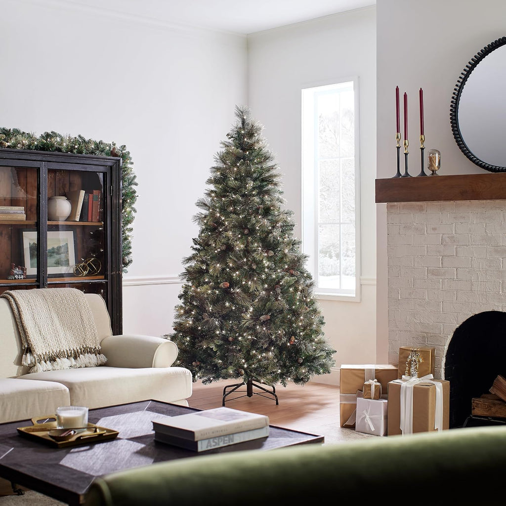 Tree Company 7ft Pre-Lit Carolina Pine Artificial Christmas Tree | 700 Clear Lights, 1,147 Tips, Includes Stand, Green