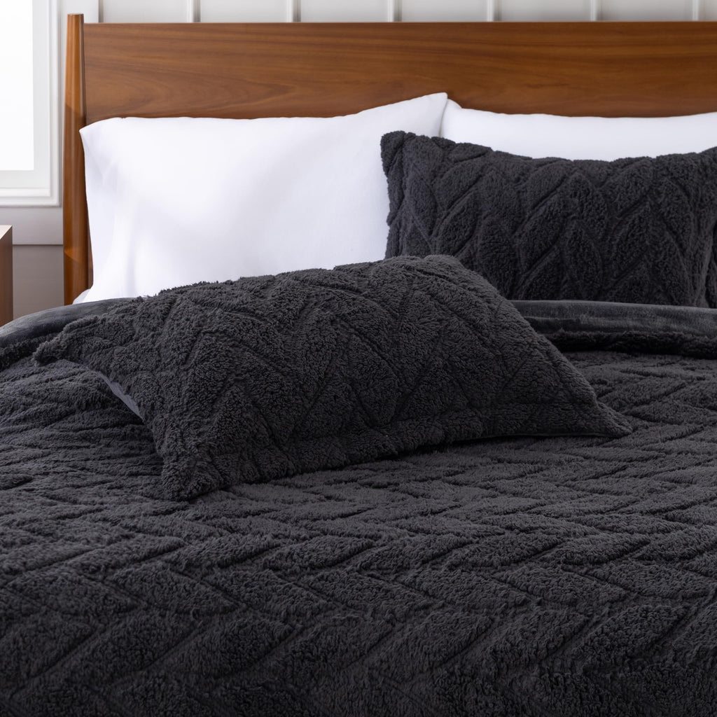 Sherpa & Velvetloft Comforter Set, Luxuriously Warm Fleece Reversible Microfiber Plush Bedding Set with 1