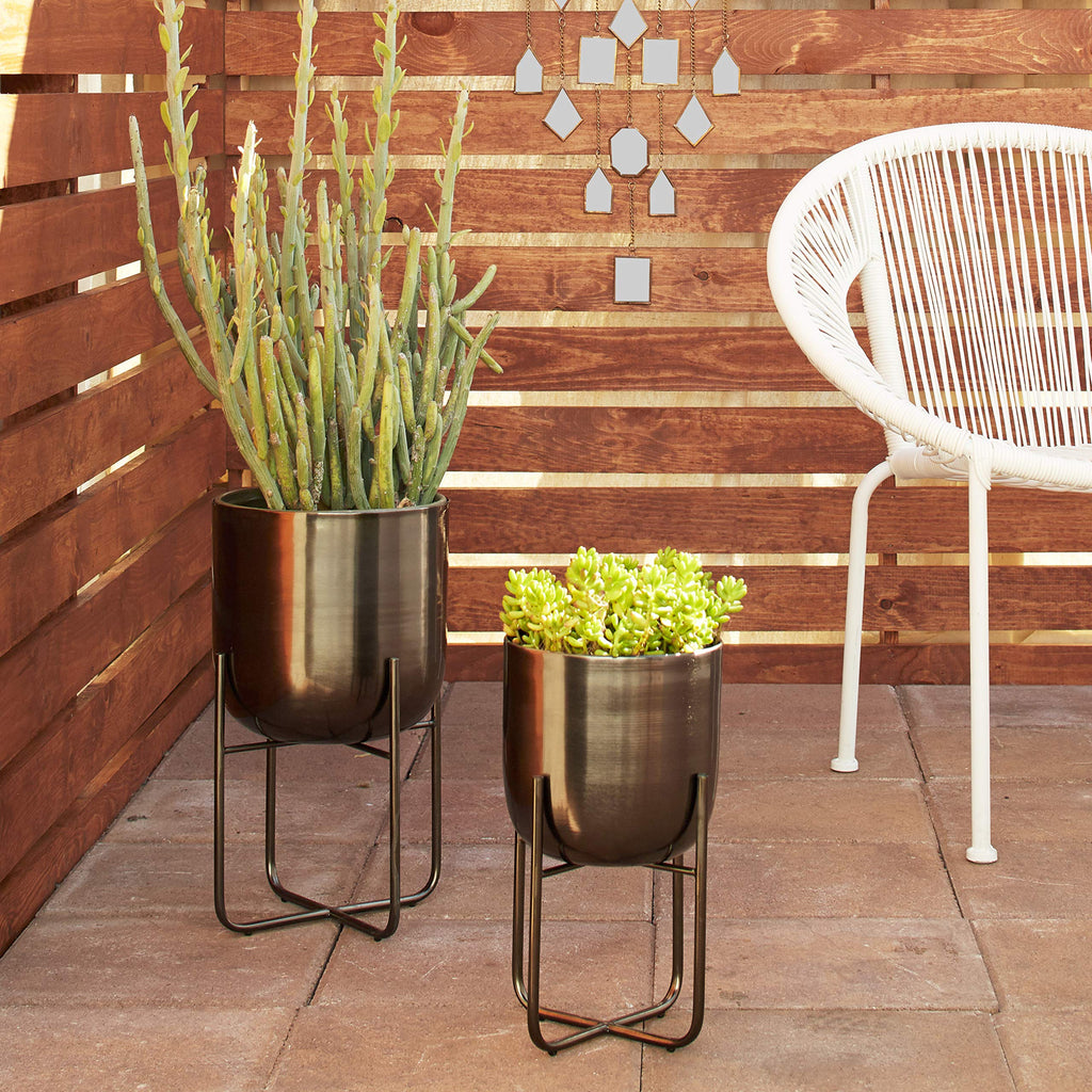 Metal Round Planter with Removable Stand, Set of 2 16", 13"H, Black