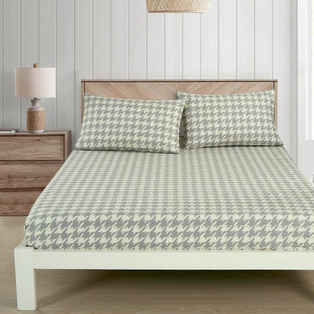 5-Piece Lodge Plaid Sheet Set Split King - Gray Houndstooth Printed Brushed Microfiber Lightweight Breathable Deep