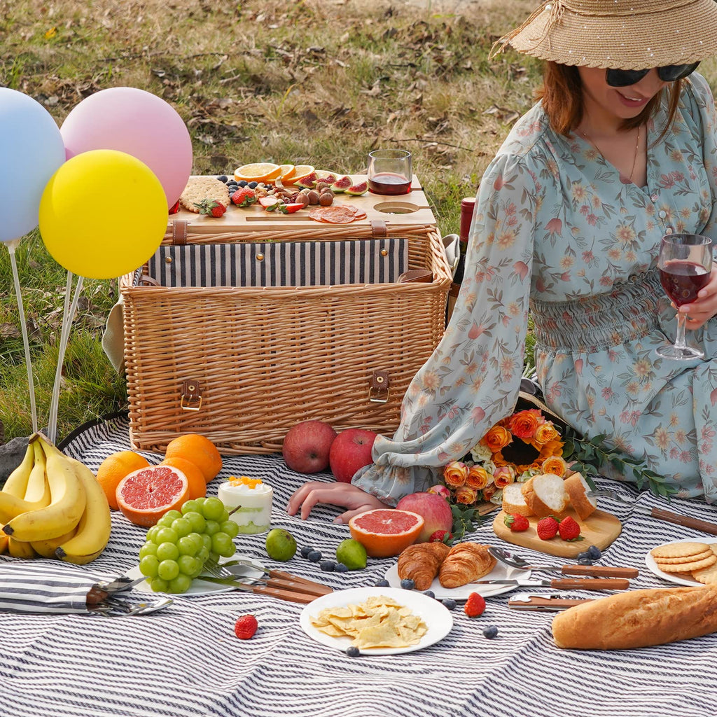 Wicker Picnic Basket for 4 with Wine Table - Stripe