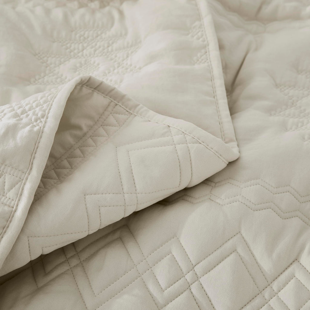 Boho Bohemia Beige Quilt Set, King Size, 3 Pieces 104x90 inches