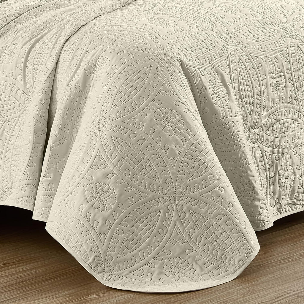 3-piece Oversized Bedspread Coverlet Set (King, Ivory)