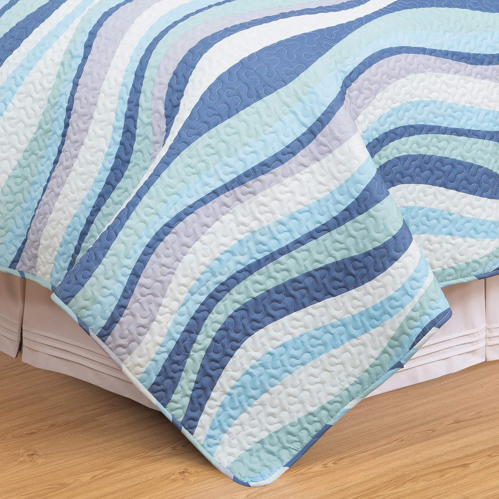 Sea Waves Blue Ocean 2-Piece Quilt Set