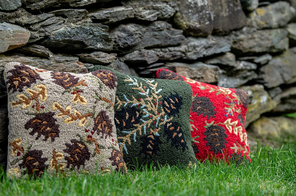 Artist-Designed Northwoods Cones Hand-Hooked Wool Decorative Throw Pillow (18 in x 18 in) Lake & Lodge Pillow for