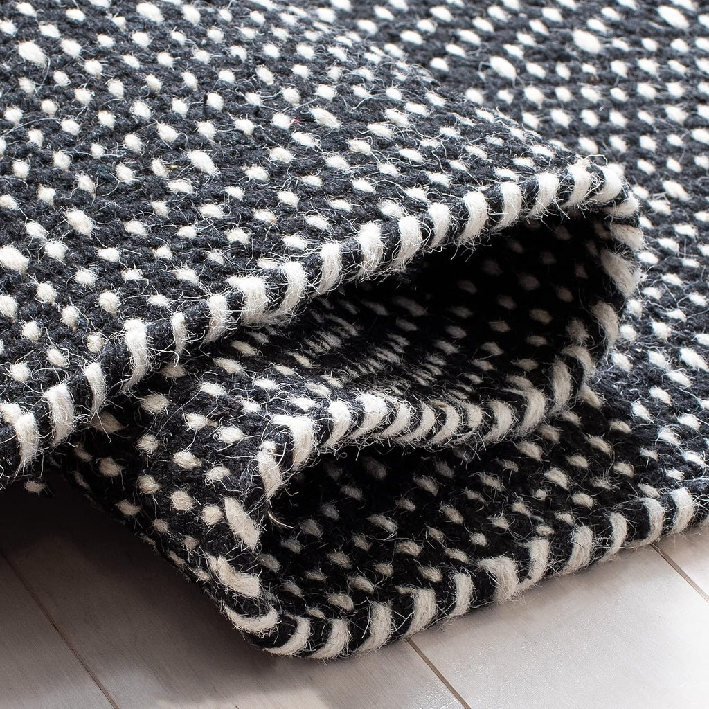 Kilim Collection Area Rug, Black & Ivory, Flat Weave Wool Design, Ideal for High Traffic Areas (KLM380Z)