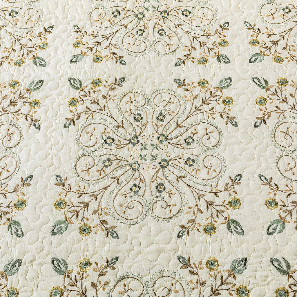 Quilt Set Queen Size 3D Floral Embroidery Pattern 3-Piece Cotton