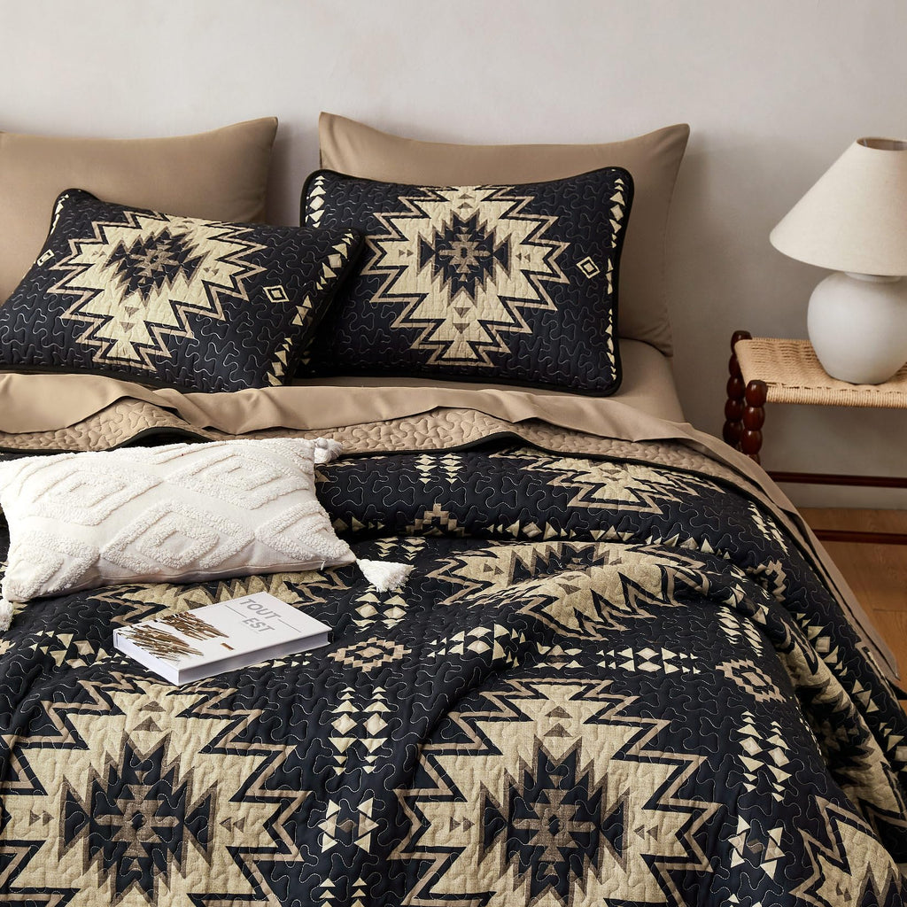 Quilt Set, Southwestern Rustic Farmhouse Style with Aztec Geometric Pattern, Reversible Lightweight Bedspread
