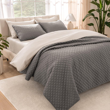 Coverlet Set - Lightweight Bed Decor - Comforter Alternative - All-Season Quilted Bedspread (, Grey)