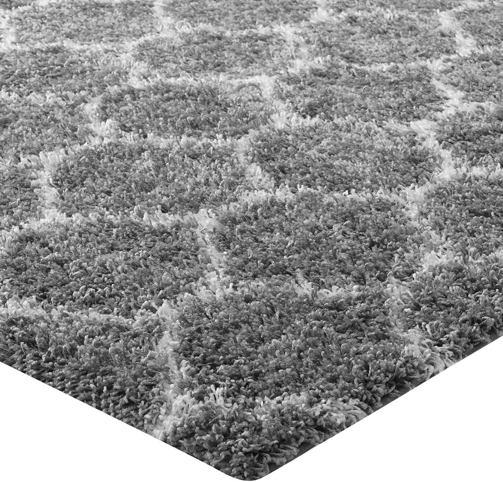 Solvea Moroccan Trellis High Pile Shag 5x8 Area Rug With Lattice Design in Gray and Ivory