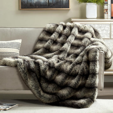High-end Premium Fuzzy Faux Wolf Fur Throw Blanket 50" x 60", Luxury Cozy Accent Thick Animal Skin Fluffy Fox Blanket