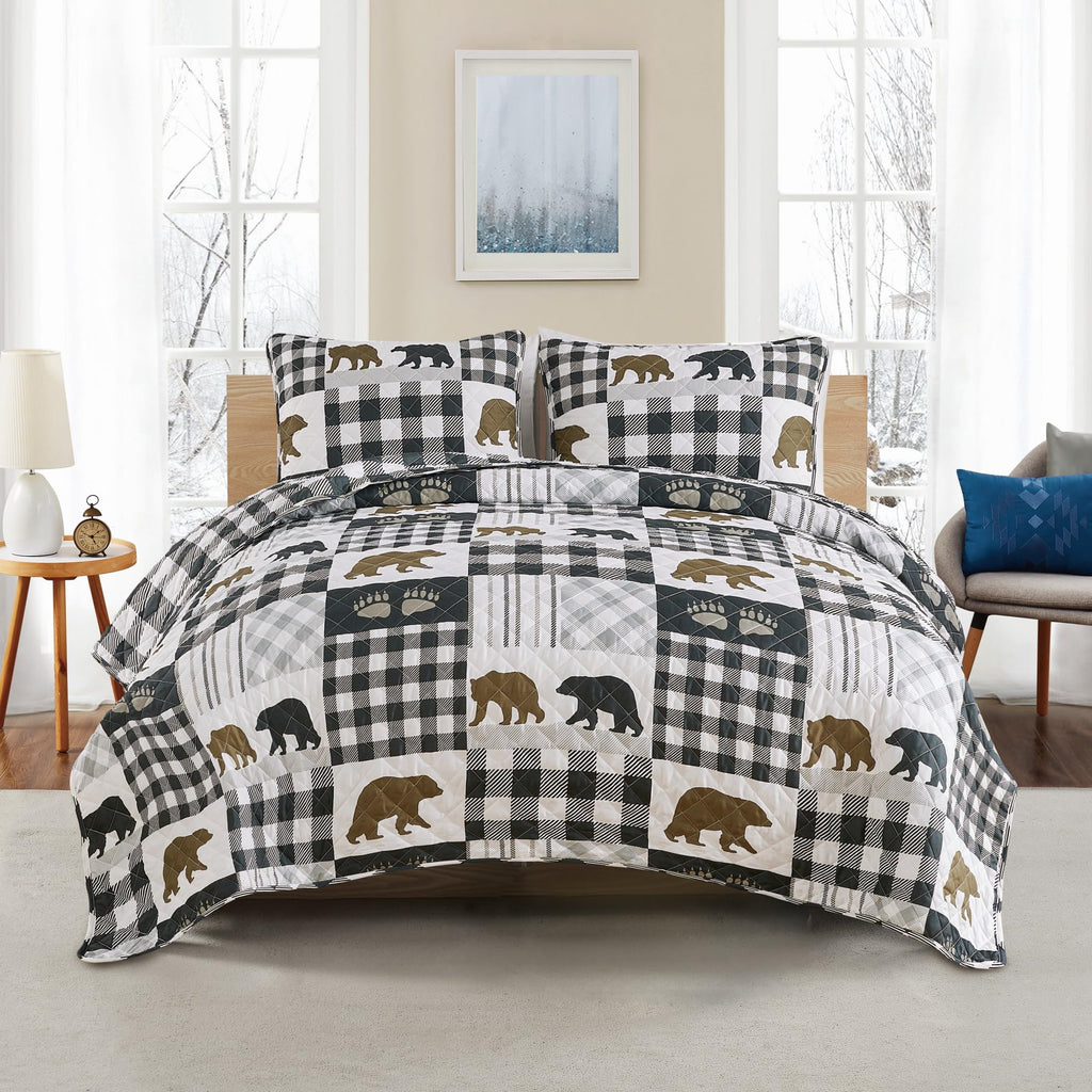 Rustic Quilts | 2-Piece Cabin Comforter Set with Sham | Reversible Lodge Bear Bedding for All Season