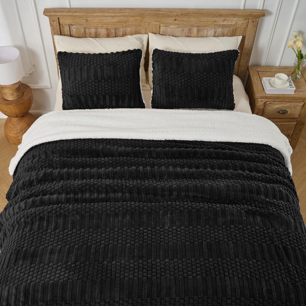 Black Queen Comforter Set, Soft Fleece Plush Bedding Set with 2 Pillow Shams, Cozy Warm Fluffy Bed Set for Winter