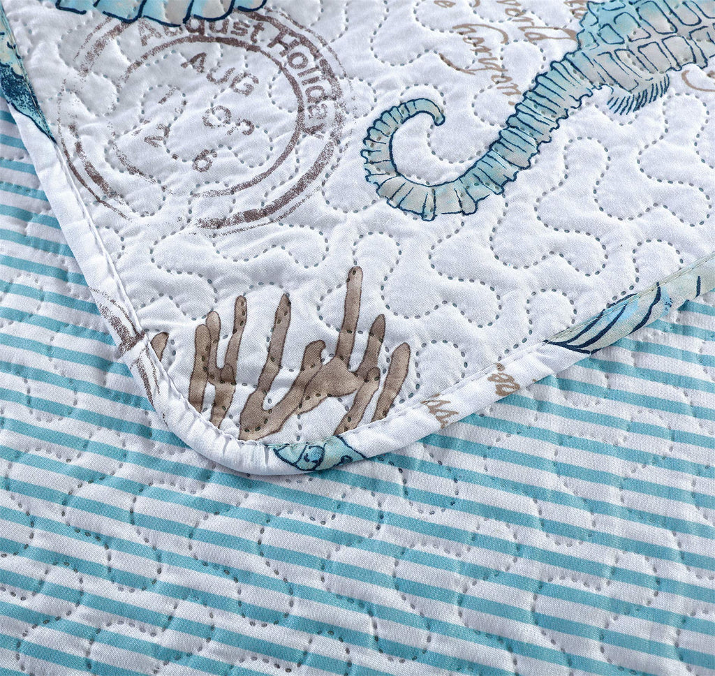 3-Piece Reversible Coastal Bedding Set Quilt Set