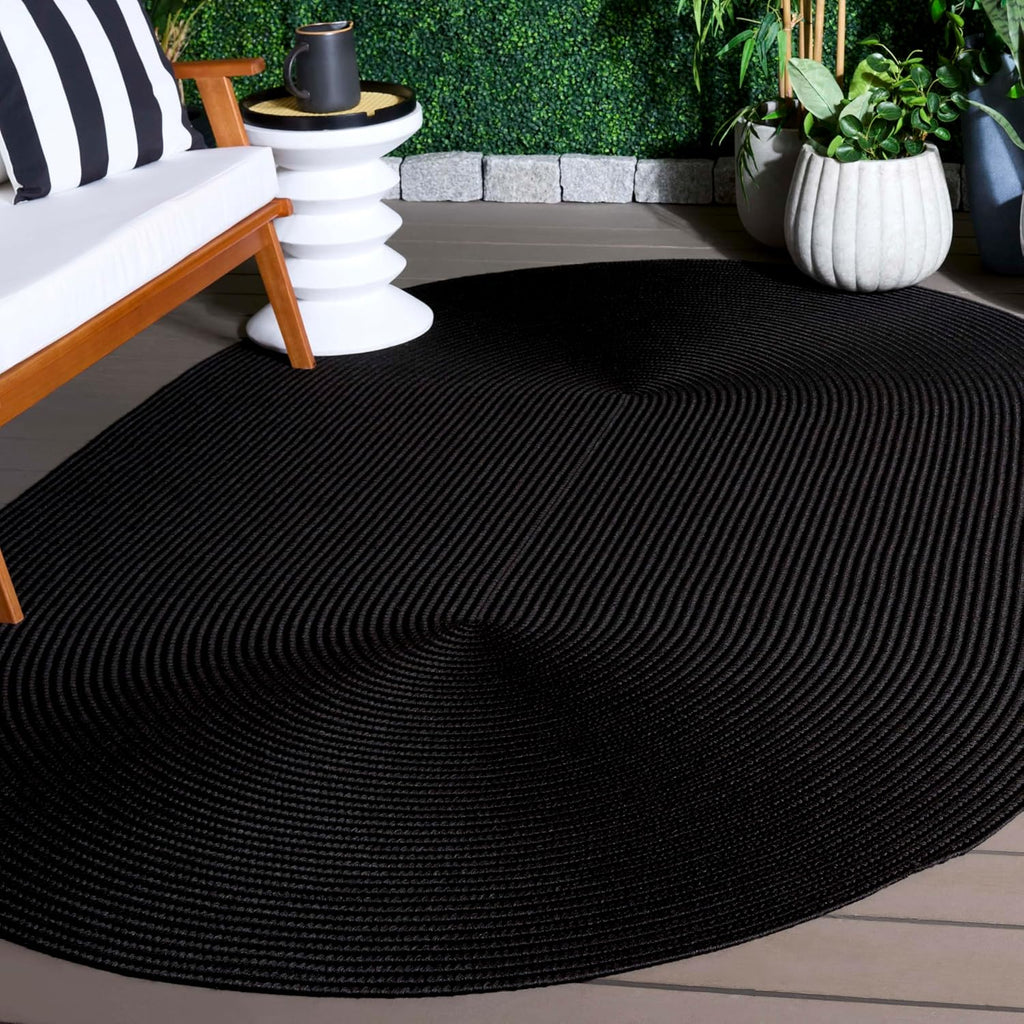 Braided Indoor/Outdoor Washable Oval Rug, Black BRD315Z