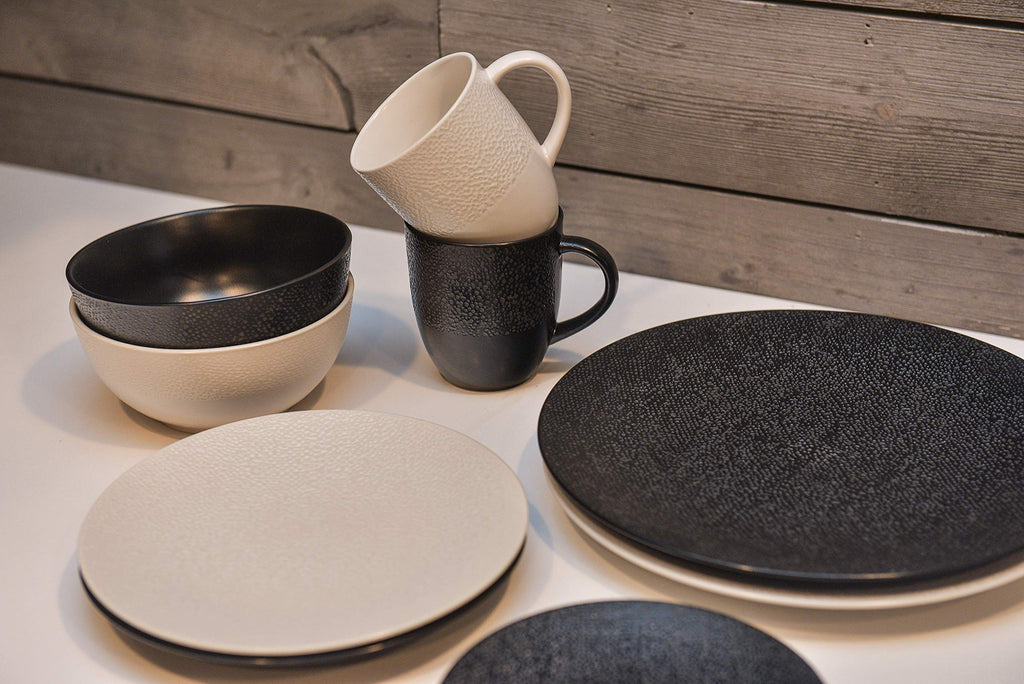 Black Matrix 16 Piece Dinner Set
