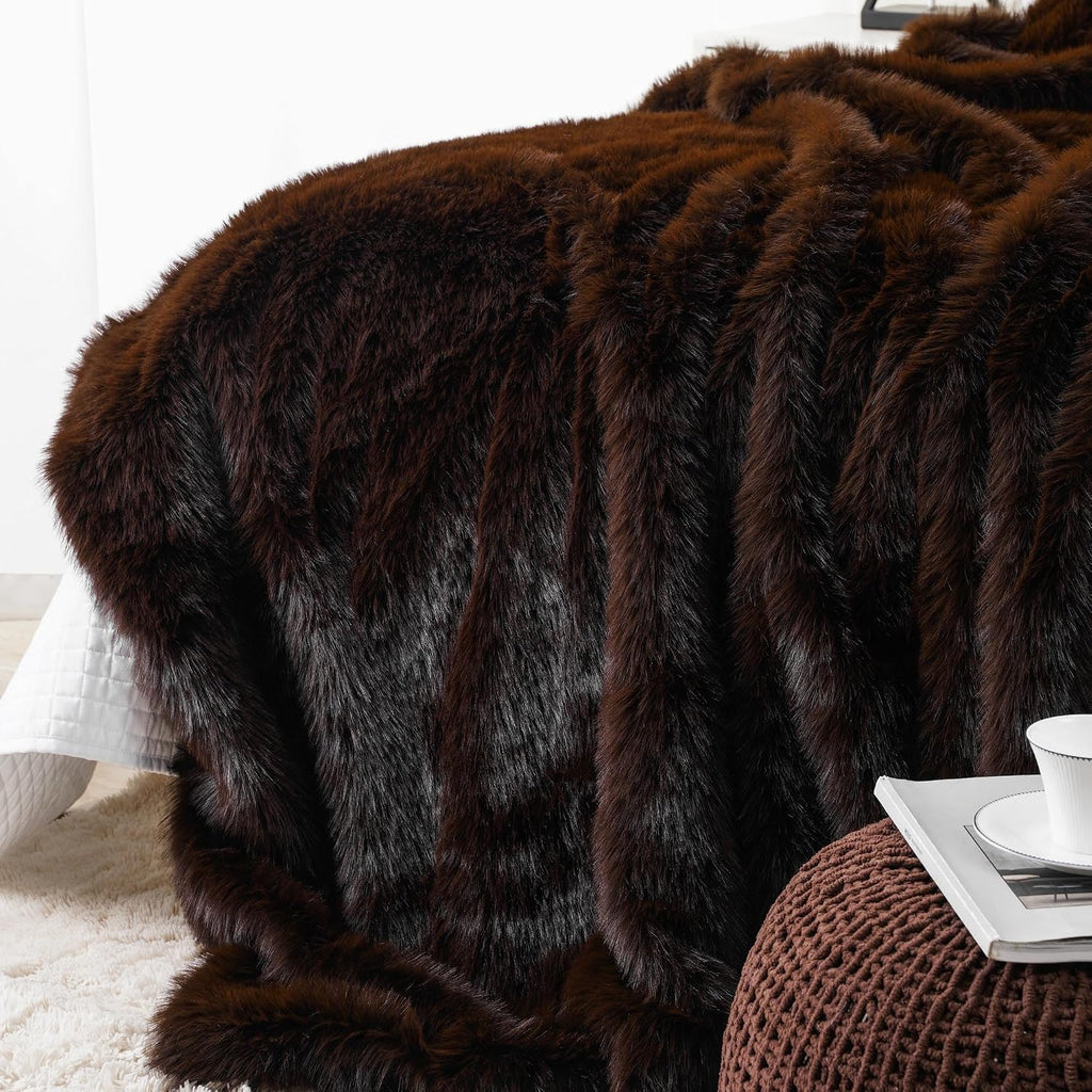 Luxury Fluffy Brown Faux Fur Throw Blanket, Cozy Warm Fur Blanket for Couch, Sofa, Chair, Bed, Plush Fuzzy Fur Throws