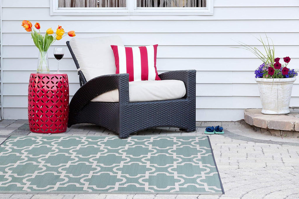 Reversible Outdoor Lattice Woven Rug, 4x6 Ft, Aqua