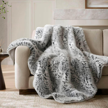 Faux Fur Throw Blanket - Ultra Soft & Sustainable, Reversible Velvet Back, 800GSM Plush, Gift-Ready Packaging - Snow