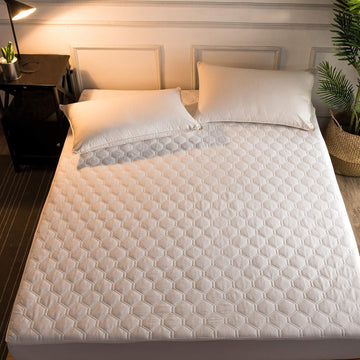 Premium Quilted Fitted Mattress Pad Protector Made with Natural Combed Cotton - Cooling and Breathable Mattress