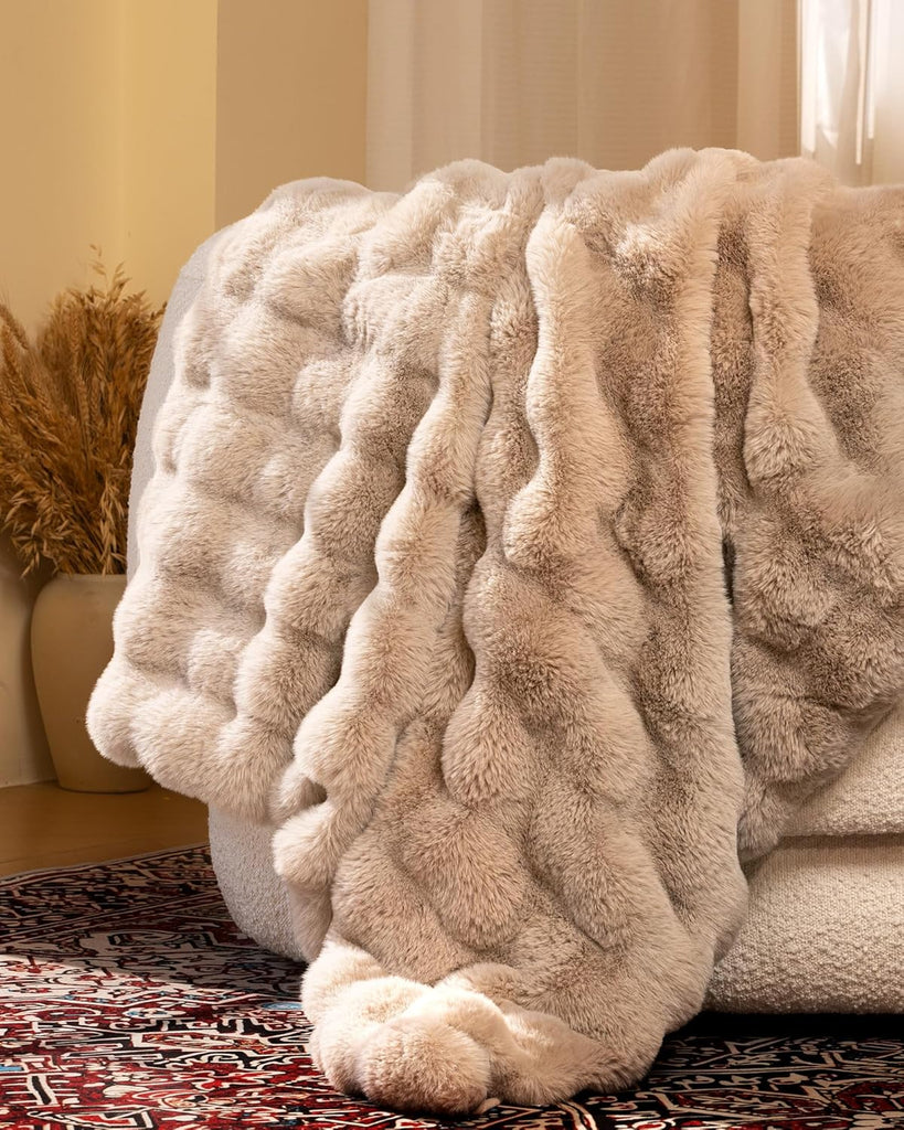 Ultra Soft Cozy Faux Fur Throw Blanket, Fuzzy Plush Thick Bubble Blanket, Oversize Luxury Fluffy Blanket for Couch