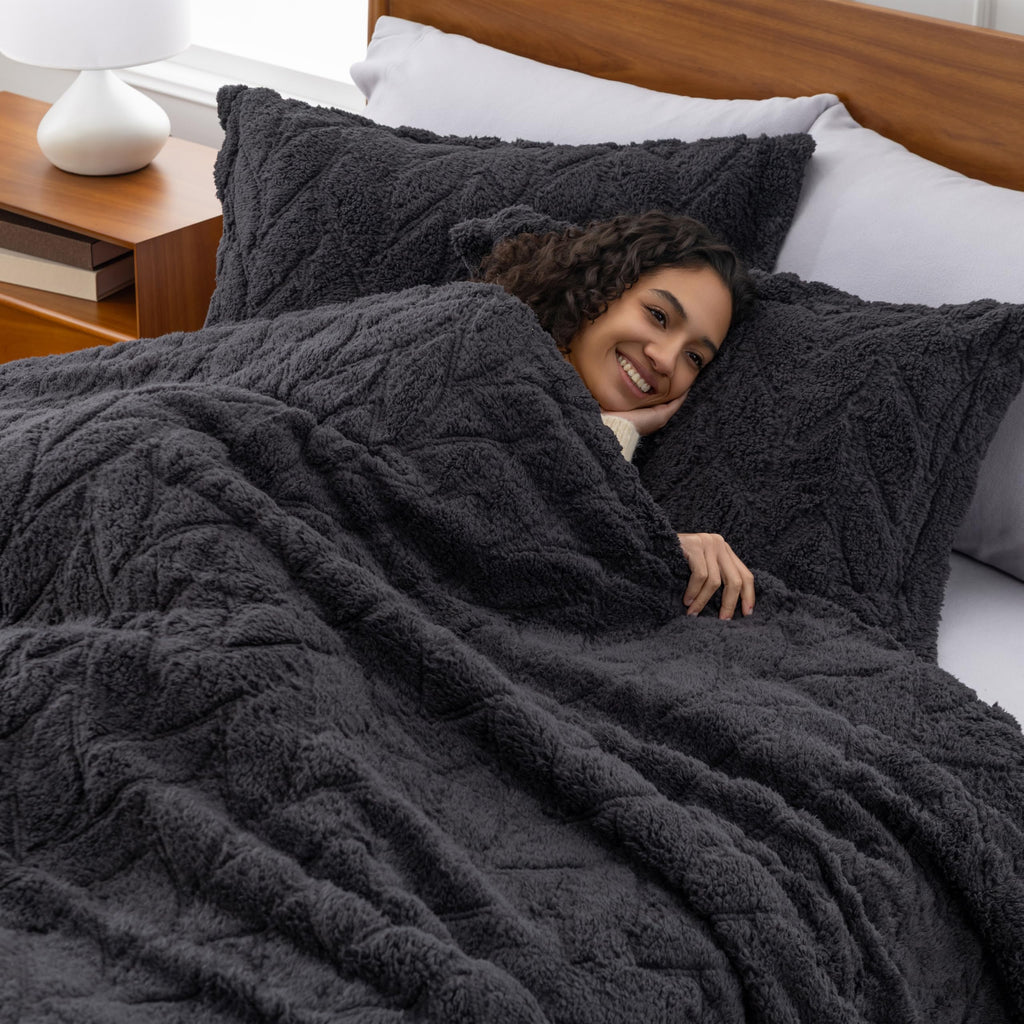 Sherpa & Velvetloft Comforter Set, Luxuriously Warm Fleece Reversible Microfiber Plush Bedding Set with 1