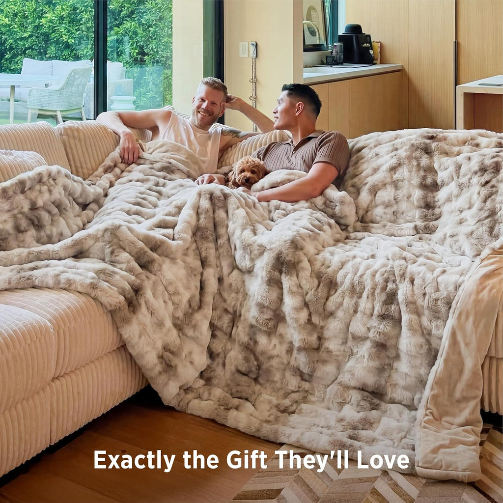 GentleSoft Bubble Faux Fur King Size Blanket for Bed, Fluffy Fuzzy King Blanket for Winter, Soft Cozy Faux Fur