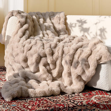 Ultra Soft Cozy Faux Fur Throw Blanket, Fuzzy Plush Thick Bubble Blanket, Oversize Luxury Fluffy Blanket for Couch