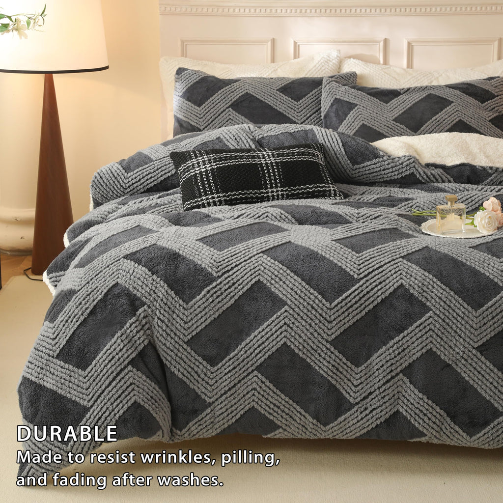 Tufted Boho Comforter Set King - Grey Fluffy Sherpa Bedding Set, Soft Fuzzy Jacquard Quilt Set, 3 Pieces Cozy Bed Set