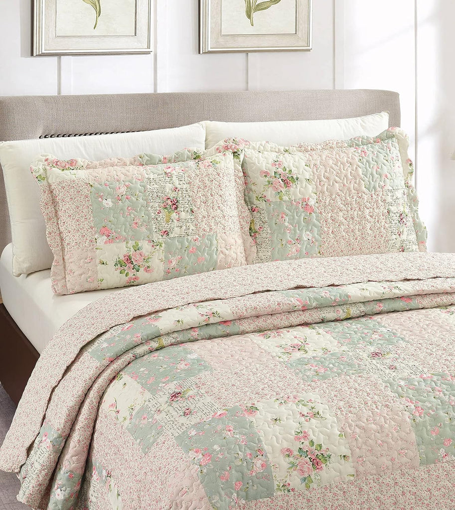 Rose and Sage Quilt Set, 3-Piece Bedding Sets, Traditional Patchwork Design, Washable and Reversible Bedspread, Soft